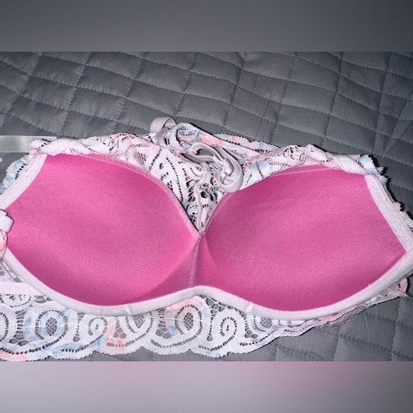 Victoria’s Secret PINK Lace Bralette with Floral Design - Picture 3 of 5